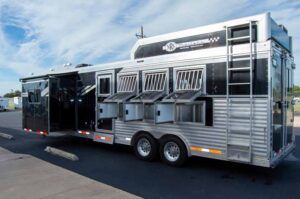 2022 Laramie edition horse trailer with living quarters